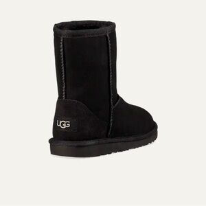UGG Classic ll‎